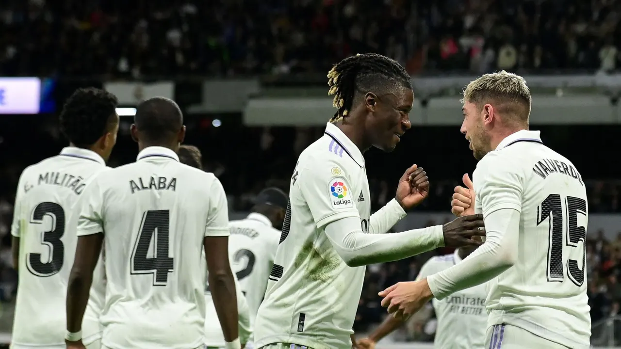 خطوة تغير وجهة أيوب بوعدي .. ريال مدريد يعرض نجمه على مانشستر سيتي لتمويل صفقة جديدة!